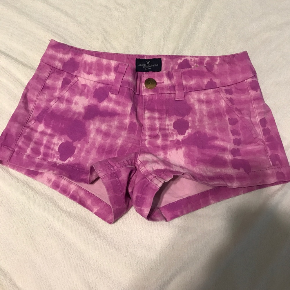 AE tie dye shortie